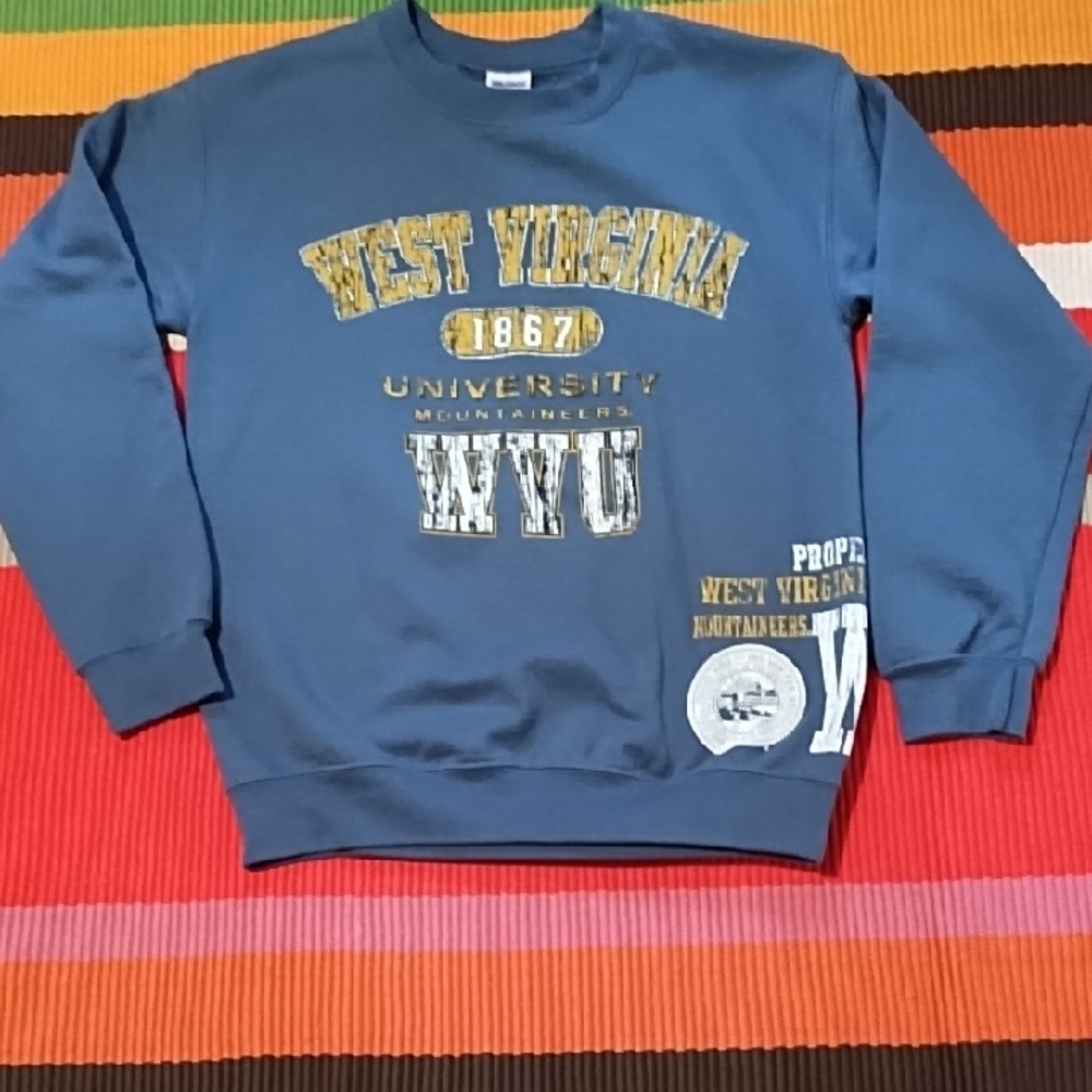 West Virginia University Blue Sweatshirt NWOT Small. Unisex.